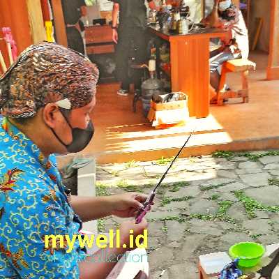 kalah bersaing dengan warung atau kios lainnya. Promosi itu tidak hanya waktu awal buka warung tetapi lebih dari itu yaitu harus promosi terus menerus....